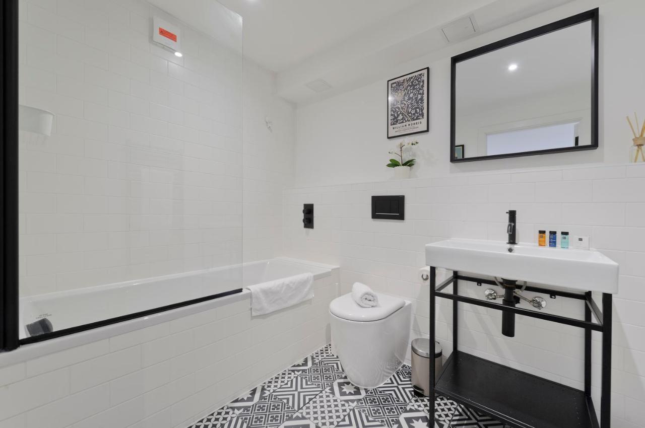 Luxury One Bedroom Greenwich Studio Apartment Near Canary Wharf By Underthedoormat Лондон Экстерьер фото